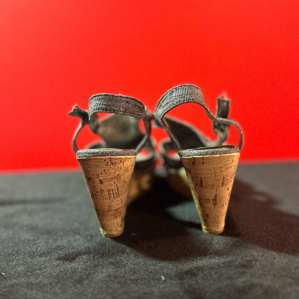 Maurice’s Wedge. Size 8